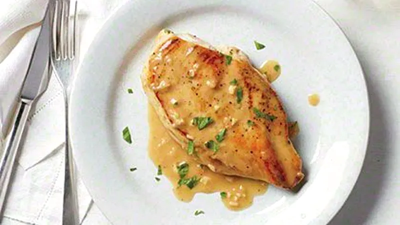 Pan-Seared Chicken Breast with Rich Pan Sauce Food photo of Pan-Seared Chicken Breast with Rich Pan Sauce