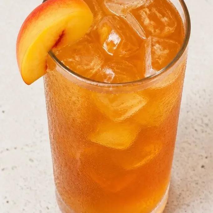Fresh Peach Iced Tea (With Real Fruit, No Syrup) Peach Iced Tea