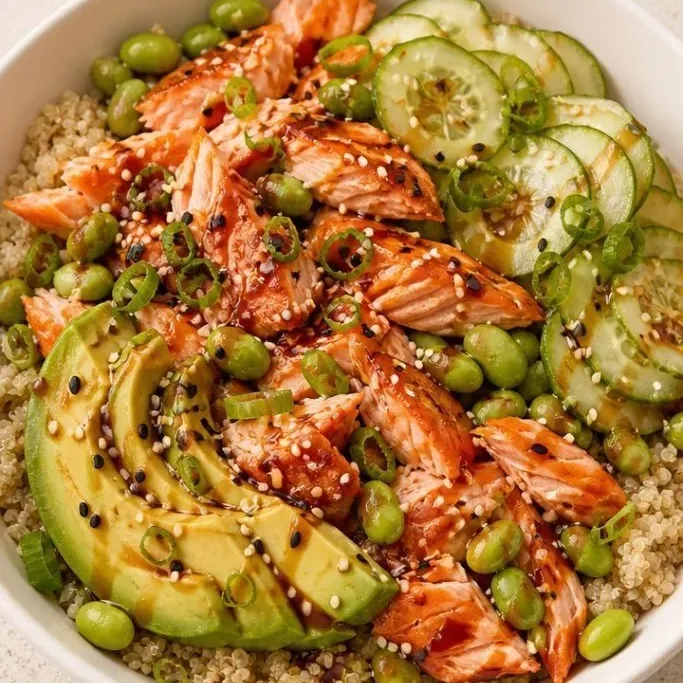 30-Minute Salmon Protein Bowl with Sesame Ginger Dressing salmon protein bowl_featured_08q
