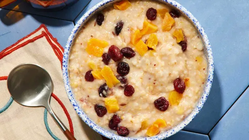 Wake Up to Perfect Slow-Cooker Oatmeal Food photo of Slow-Cooker Oatmeal
