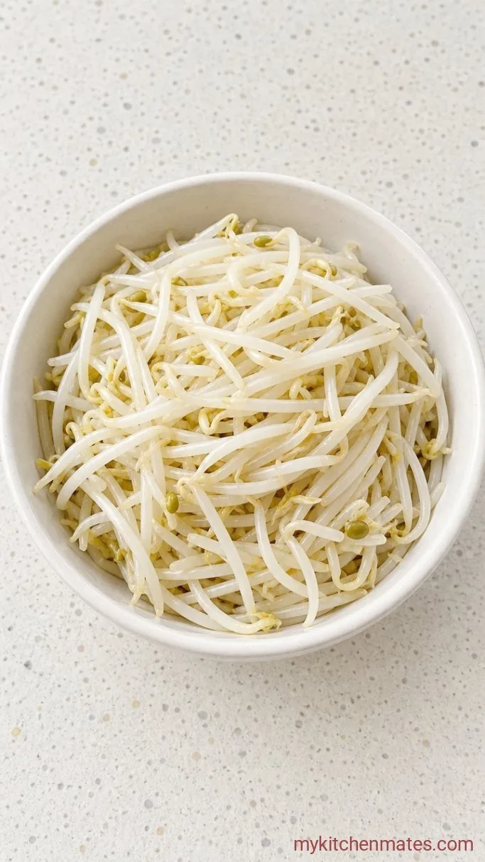 10-Minute Sesame Bean Sprout Salad Step 1: Blanch the Sprouts