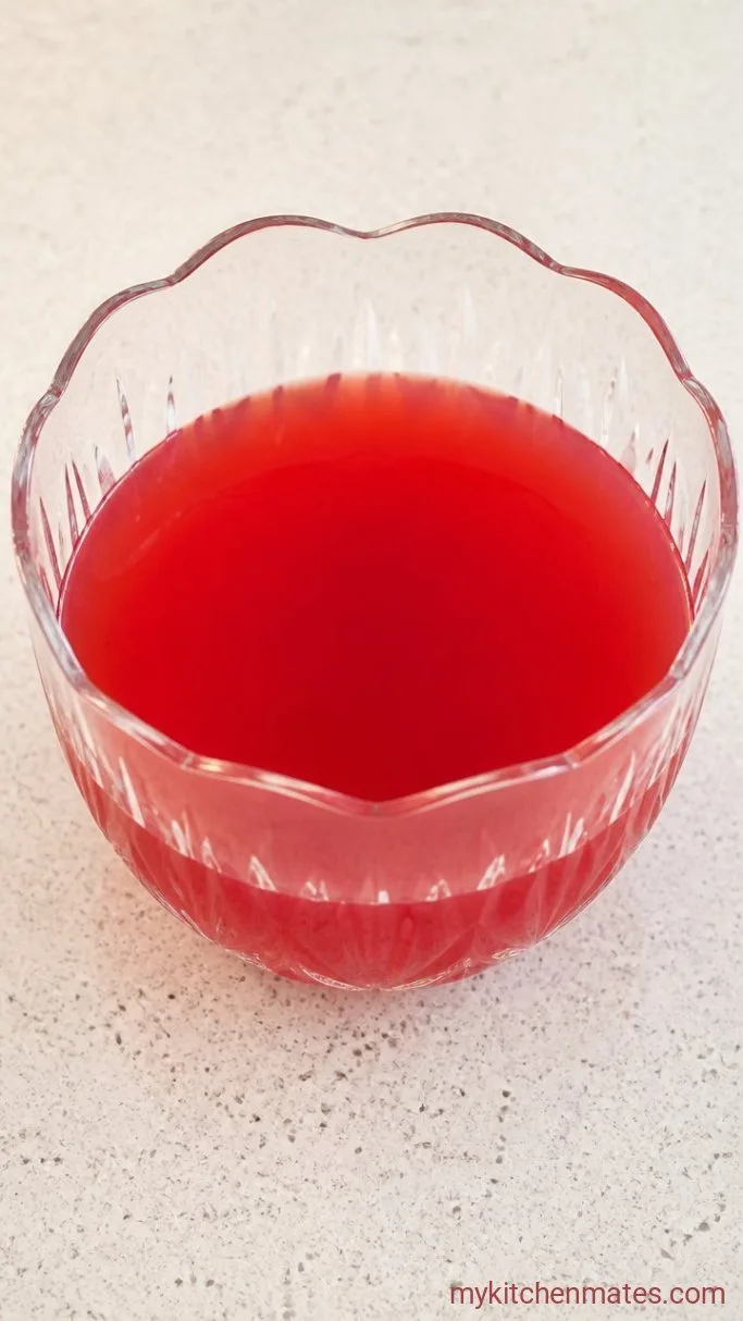 3-Juice Party Fruit Punch (Ready in 5 Minutes) Step 1: Combine the Juices