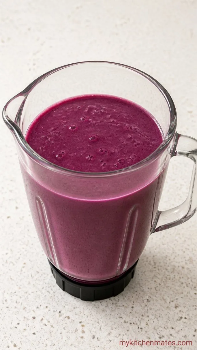 Quick 3-Ingredient Acai Berry Smoothie Step 2: Blend the Smoothie