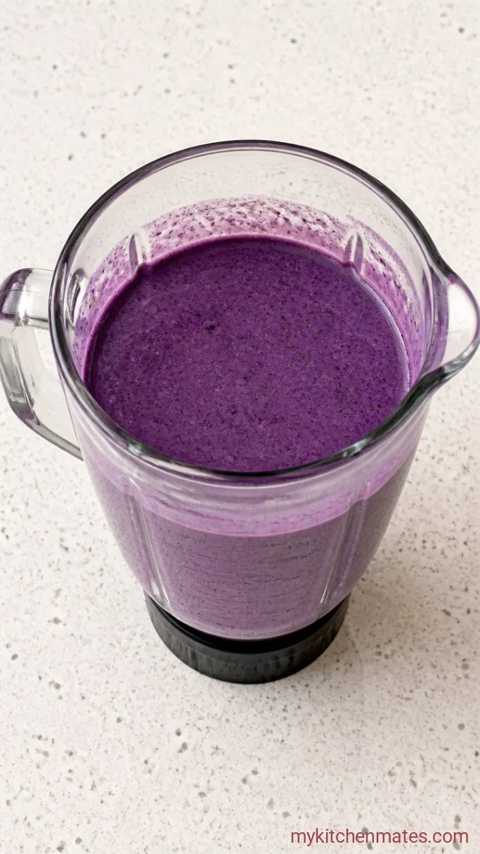 5-Minute Blueberry Spinach Smoothie Step 2: Blend Until Completely Smooth