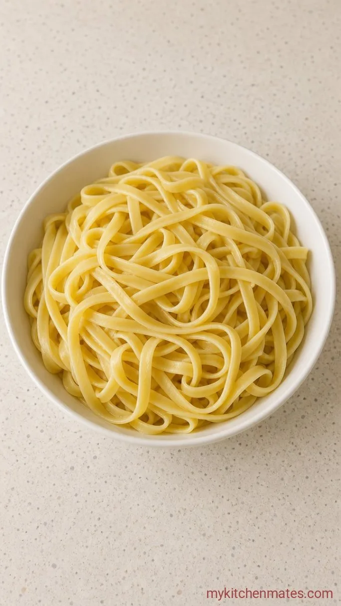 Copycat Olive Garden Chicken Alfredo (Creamy & Garlicky) Step 2: Boil the Fettuccine