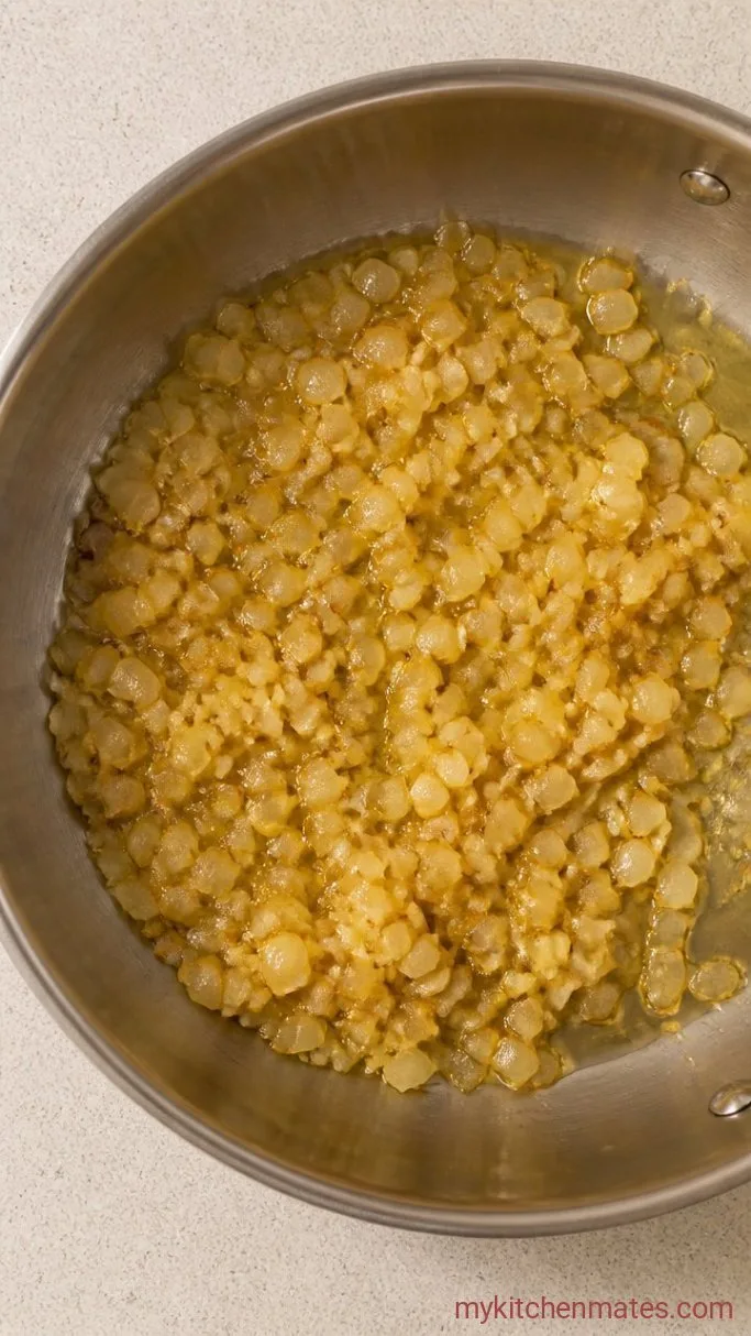 One-Pot Lemon Chicken and Brown Rice with Spinach Step 2: Sauté the Aromatics