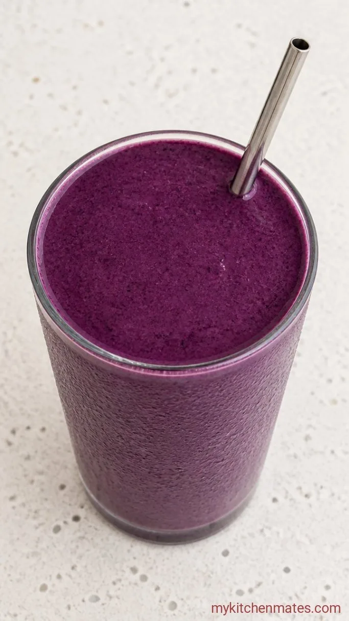 5-Minute Blueberry Spinach Smoothie Step 3: Pour and Serve Right Away