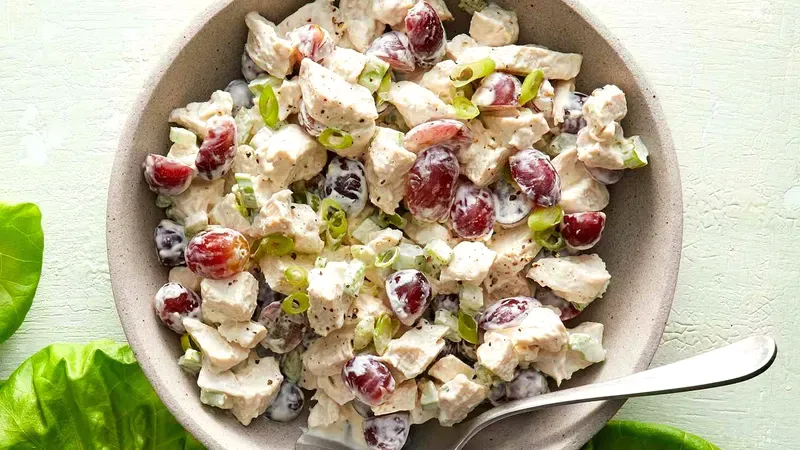 Tangy Chicken Salad with Grapes Food photo of Tangy Chicken Salad with Grapes