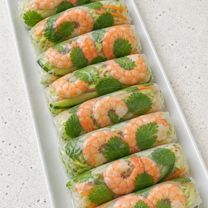 Fresh Thai Spring Rolls with Creamy Peanut Sauce Thai Spring Rolls