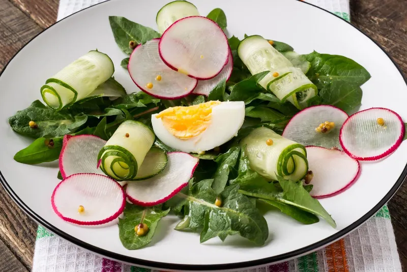 🌿 Dandelion Greens 1