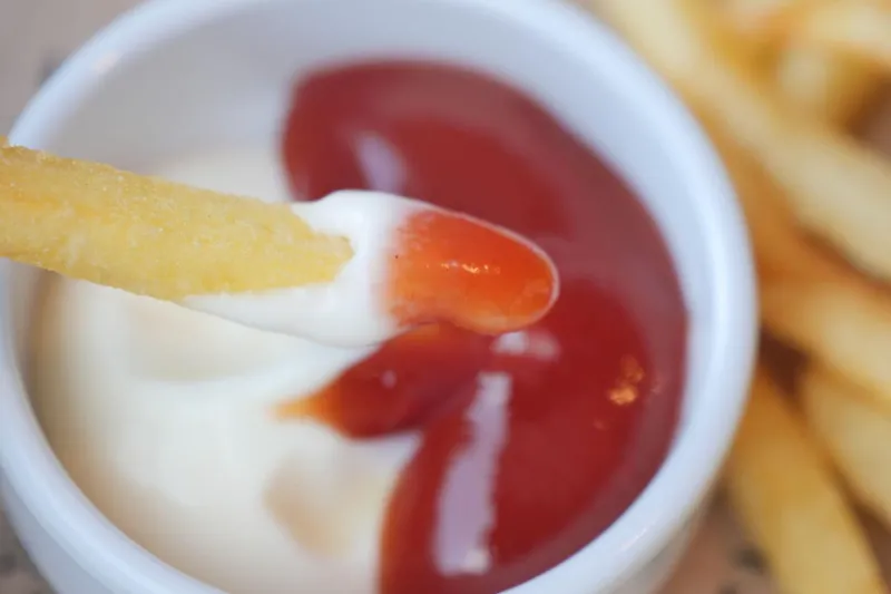 🍅 Ketchup and BBQ Sauce