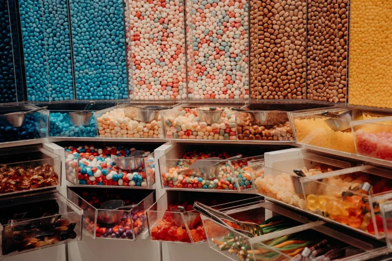 🍬 Candy and Gummy Bears