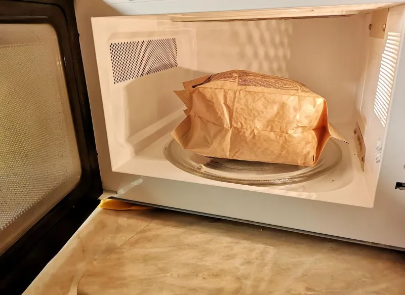 🍿 Microwave Popcorn Butter Flavored